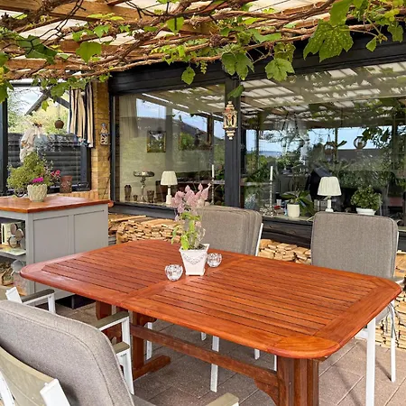 2 Bedroom Stunning In Hébergement de vacances