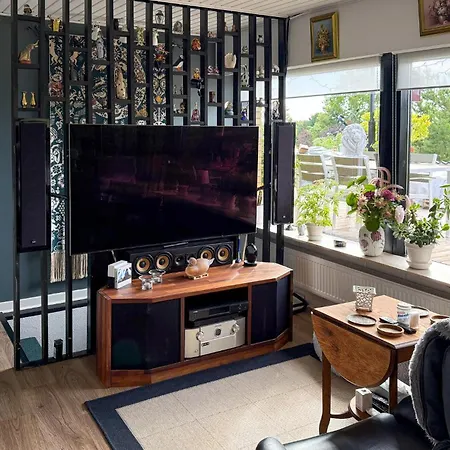 2 Bedroom Stunning In Hébergement de vacances *