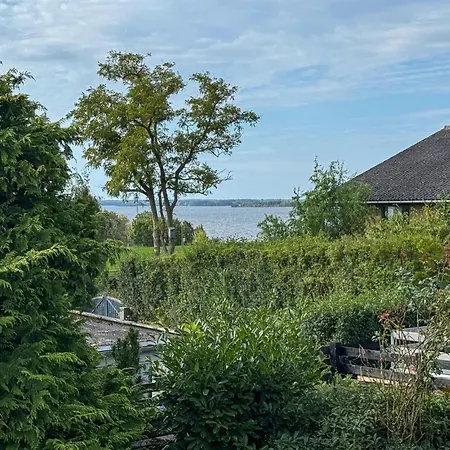 2 Bedroom Stunning In *